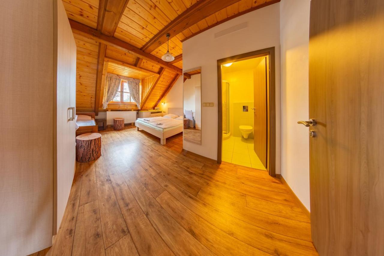 Pension&Restaurant U Koňské dráhy Holkov Velešín Exteriér fotografie